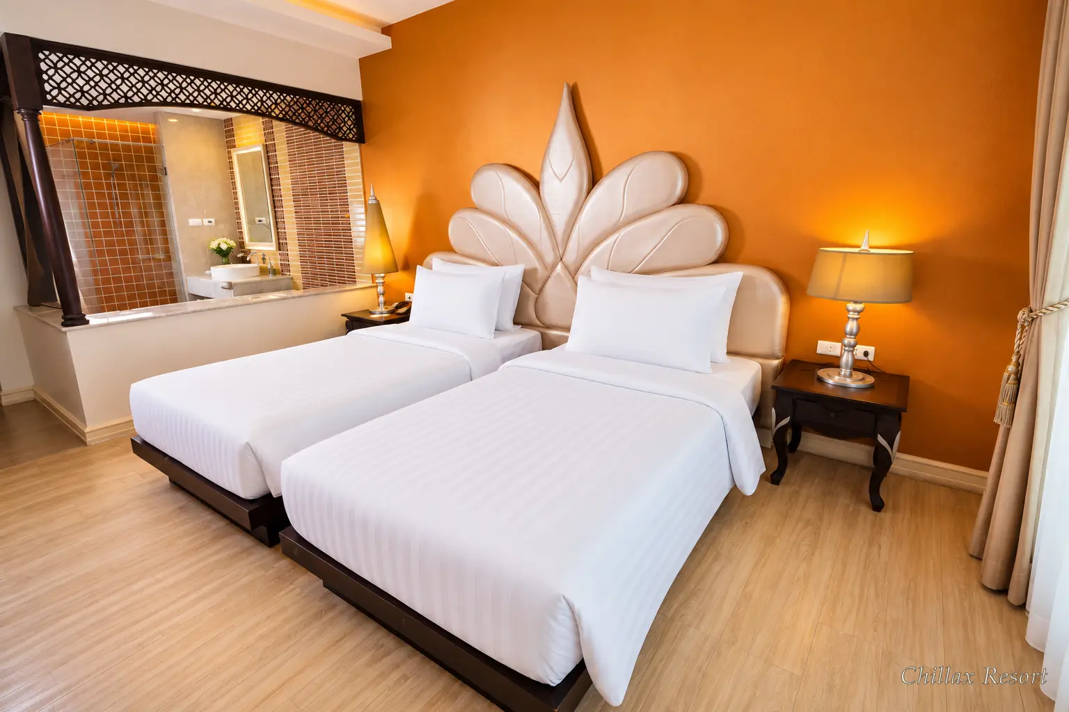 Deluxe Room at Chillax Resort Bangkok — view 5