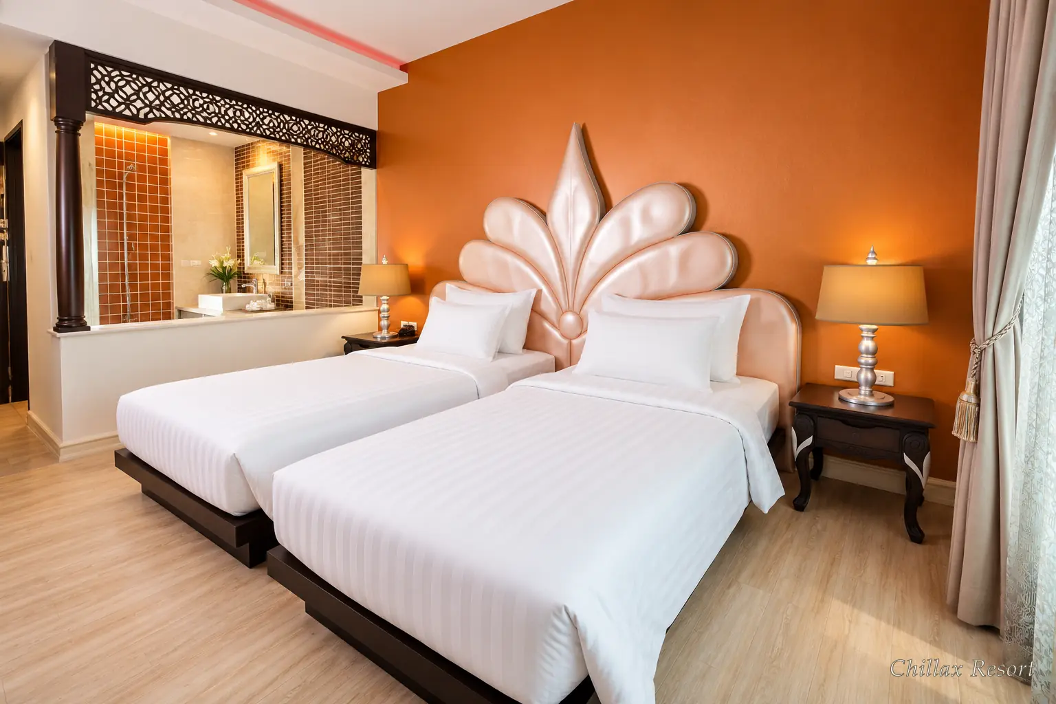 Deluxe Room at Chillax Resort Bangkok — view 6