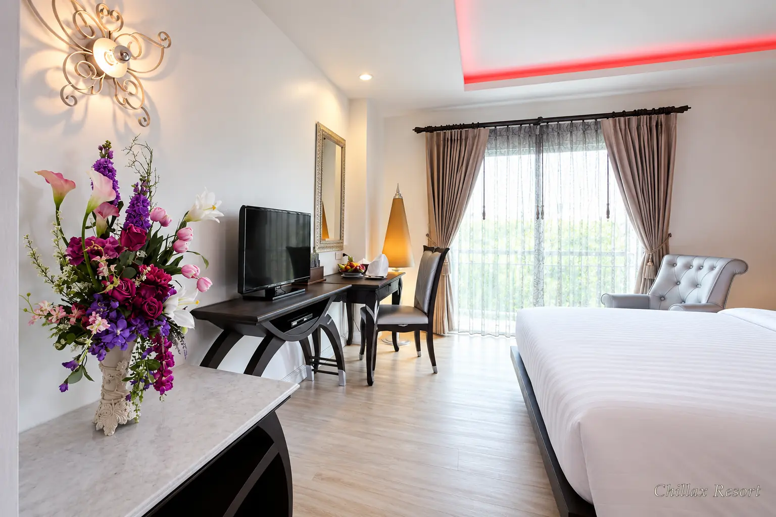 Superior Room at Chillax Resort Bangkok — view 1